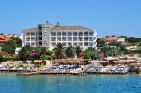  Cesme Ladin Hotel  Чесме 